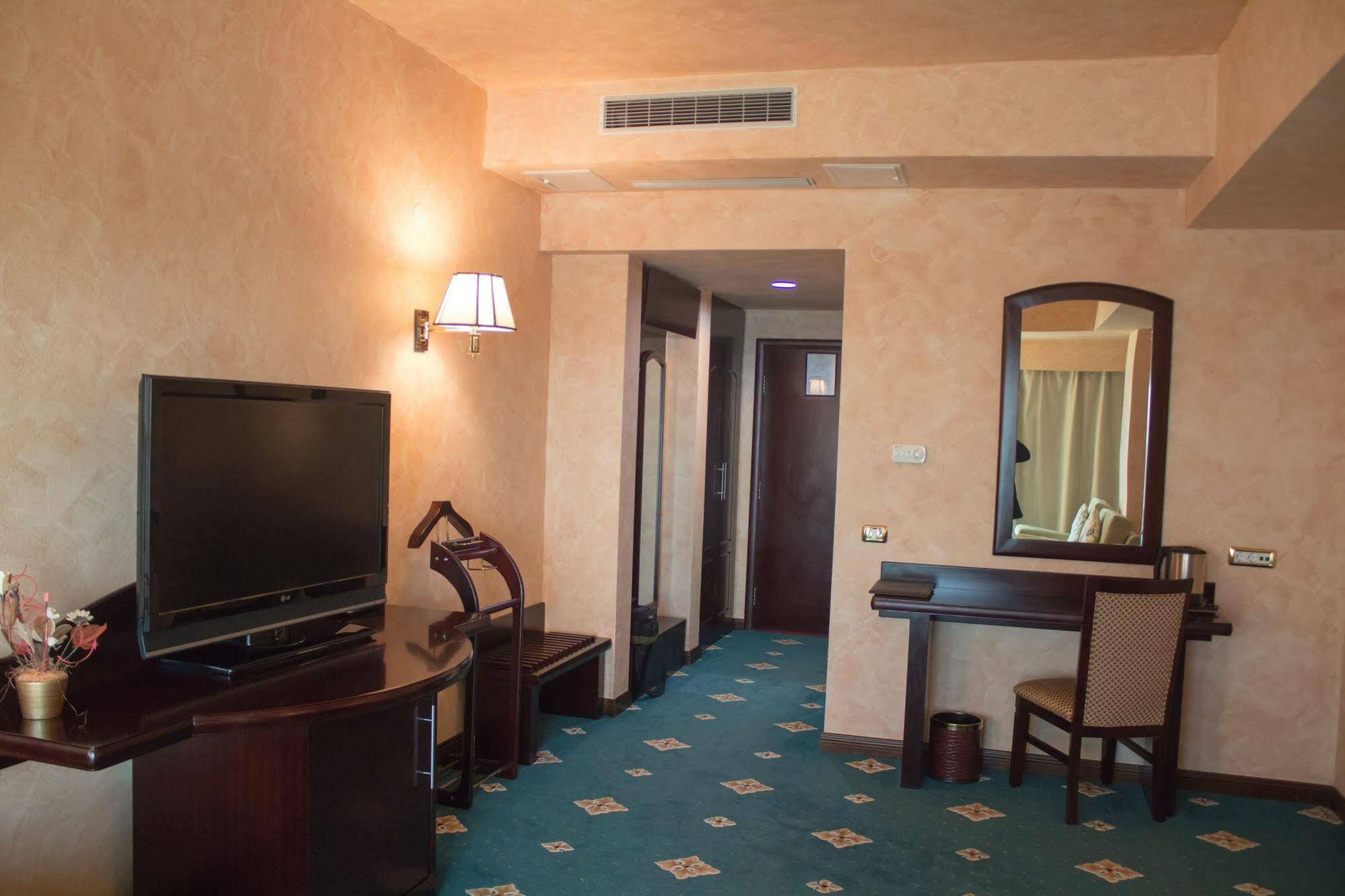 Hotel Delta 4 Tulcea Exterior foto