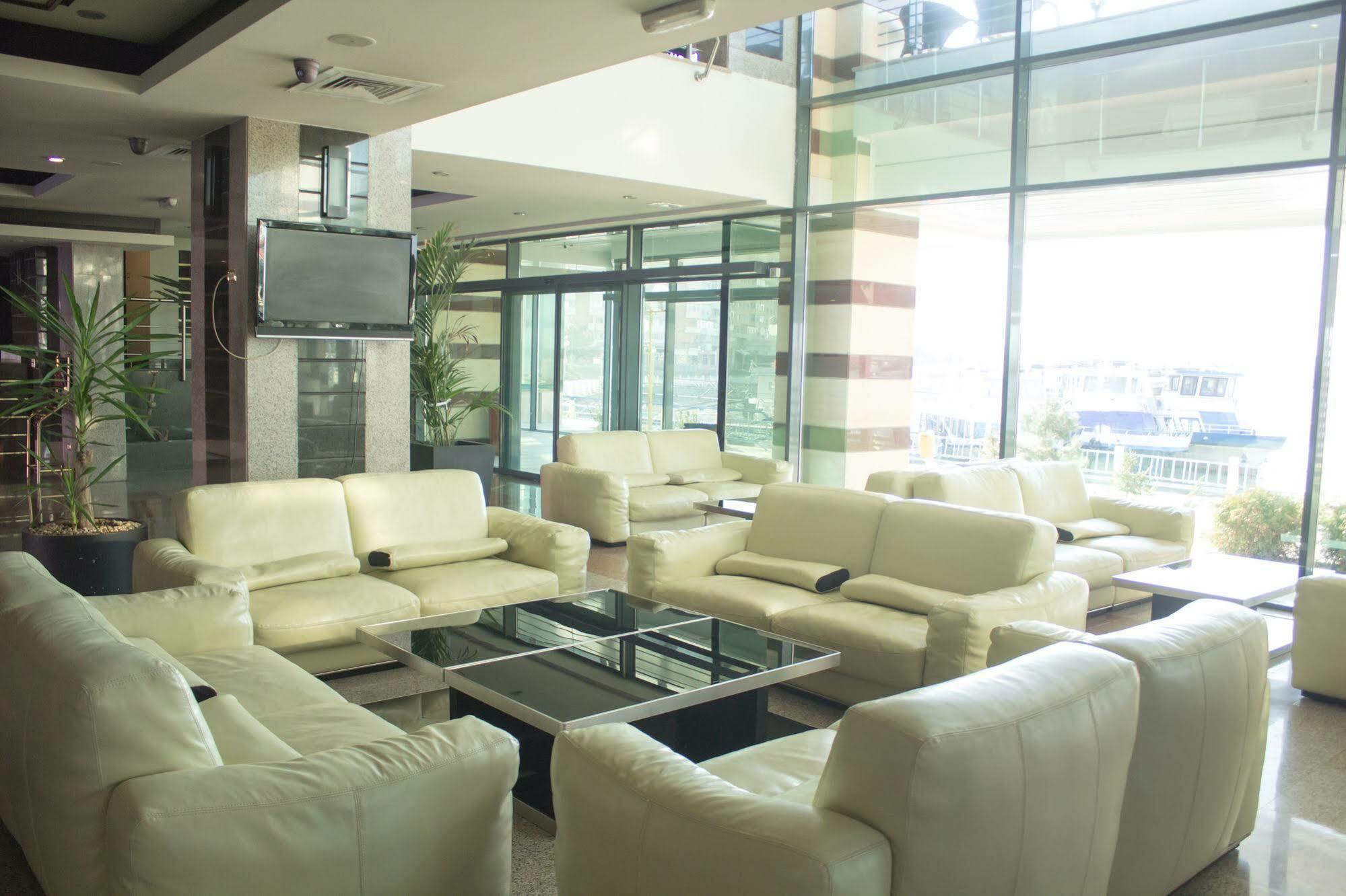 Hotel Delta 4 Tulcea Exterior foto